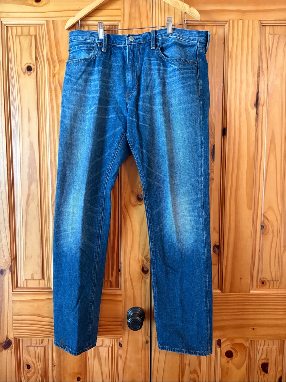 GAP Men's Faded Blue Straight Jeans